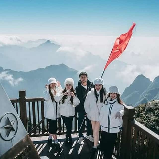 2 Days Fansipan Cable Car And Cat Cat Village With Hotel