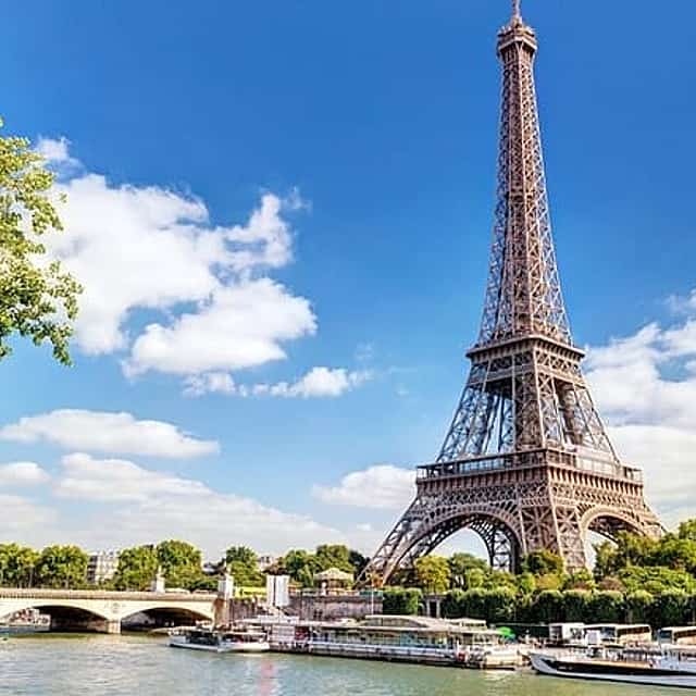 Private Paris Tour with Charles De Gaulle Airport Transfer