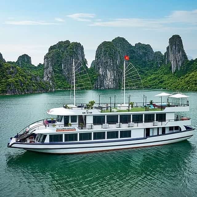 BEST SELLER Halong Bay 5 Star Day Cruise: Buffet, Kayak & Jacuzzi
