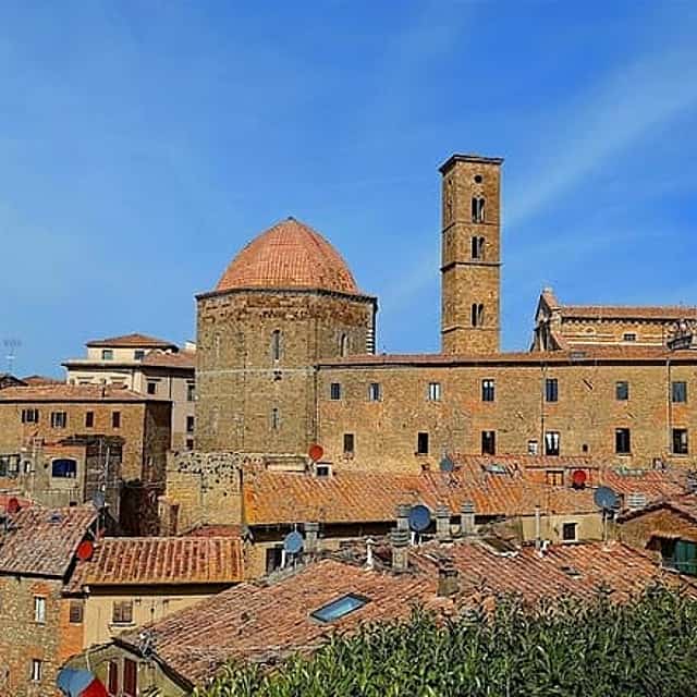 PRIVATE TOUR: Volterra & San Gimignano with Lunch & Wine Tasting Experience