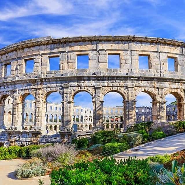 Privater Sightseeing-Transfer von Zagreb nach Pula mit 2-stündigem Zwischenstopp