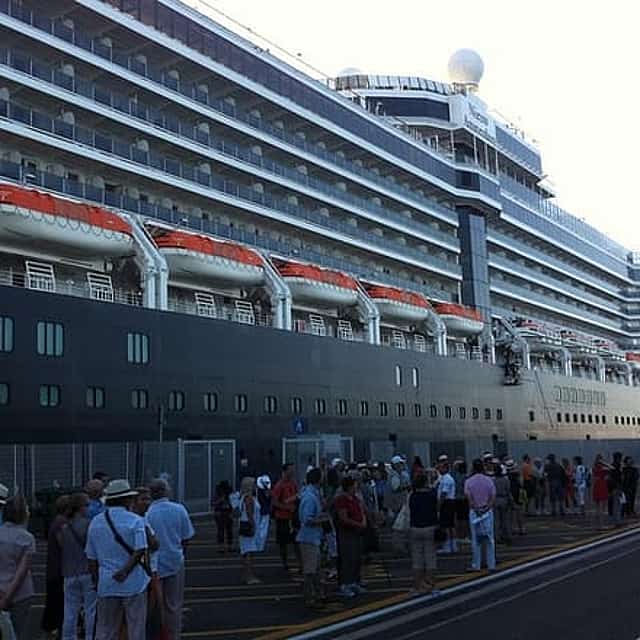 From Civitavecchia Port with Colosseum & Roman Forum