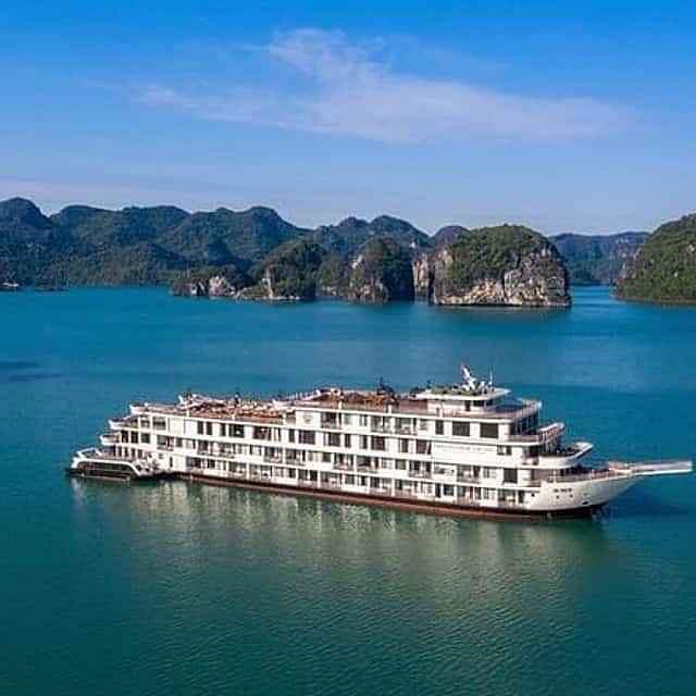 The Most Luxury 5 Star Overnight Cruise in Halong Bay (2D1N)