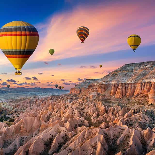 Tour magique en montgolfière d'une heure en Cappadoce
