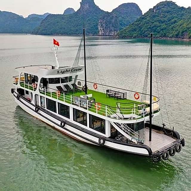 Light Cruise - Halong Deluxe Day Cruise with Small Group on Boat