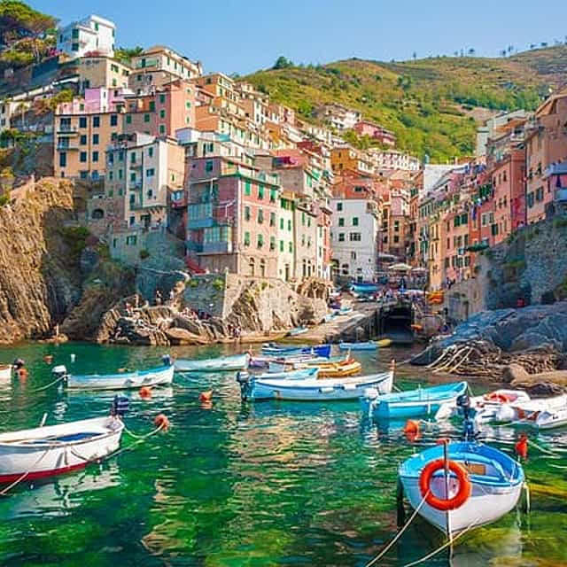 The pearls in the gulf of poets: Cinque Terre private tour from Florence