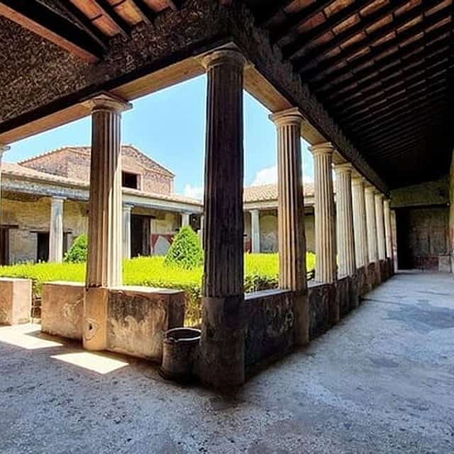 The Ancient World: Private Pompeii, Herculaneum & Vesuvius