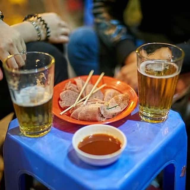 Hanoi Half-Day Street Food Walking Tour and Cultural Experience
