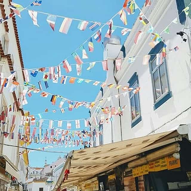 Private Transfer from Lisbon to Albufeira-2 Hours for Sightseeing