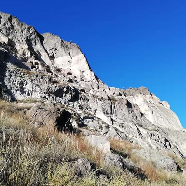 Vardzia Tour: Explore Ancient Wonders