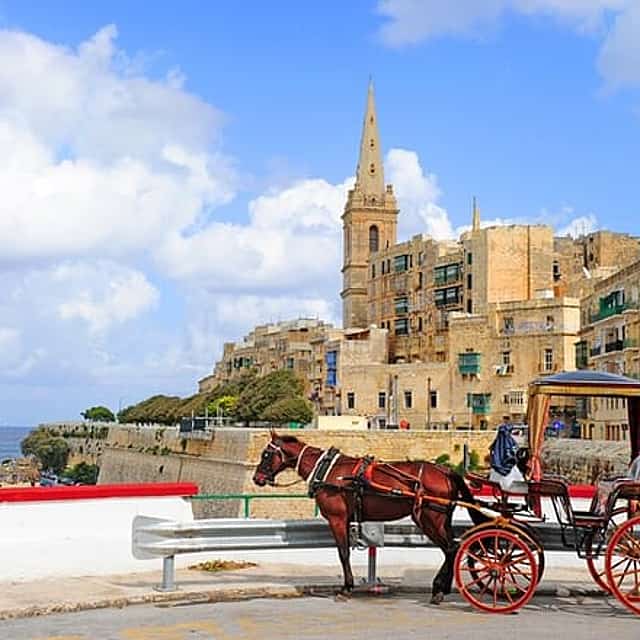 Valletta Scavenger Hunt & Highlights Self-Guided Walking Tour
