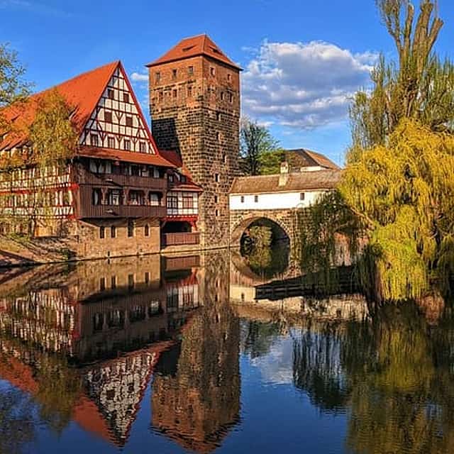 Prague to Nuremberg - Private Transfer with 2 hours of Sightseeing
