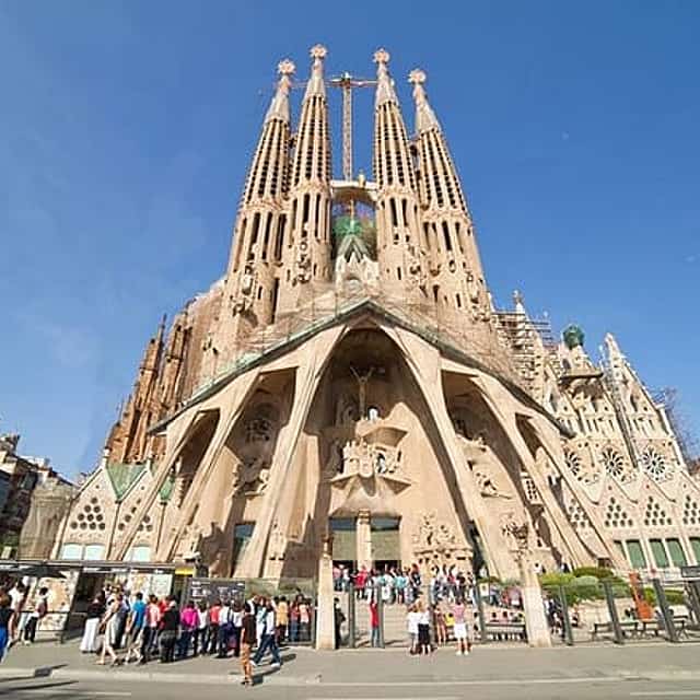 Mejor de Barcelona y Montserrat con Recogida en Hotel / Puerto