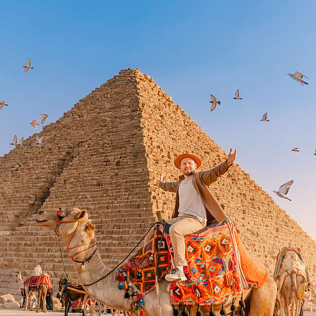 Full-day Tour to Giza Pyramids, Saqqara and Memphis with Lunch and Camel Ride