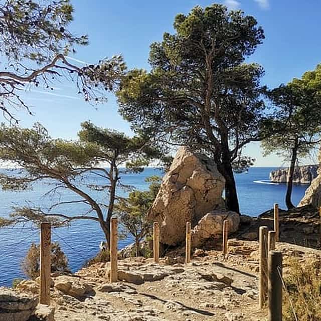 Hiking in the Calanques National Park from Marseille