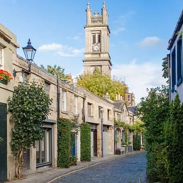 True Love Outdoor Escape Game in Romantic Edinburgh