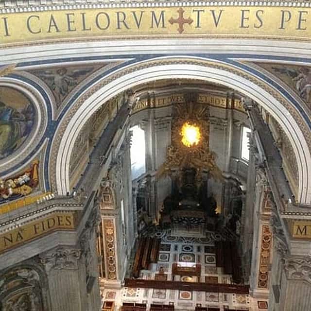Ιδιωτική Περιπατητική Ξενάγηση στα Μουσεία του Βατικανού και το Κολοσσαίο