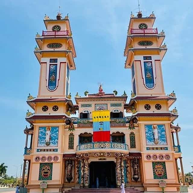 Cu Chi Tunnels, Cao Dai Temple & Moc Bai Border Full-Day Tour
