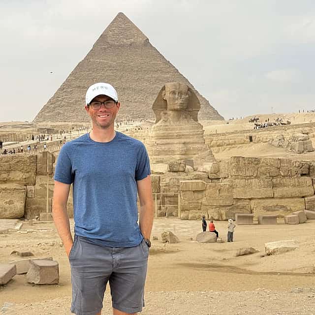 "Entdecke das Neue Ägyptische Museum und die Großen Pyramiden von Gizeh"