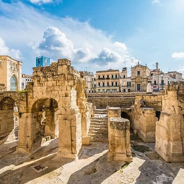 Private direct transfer from Naples to Lecce with local driver