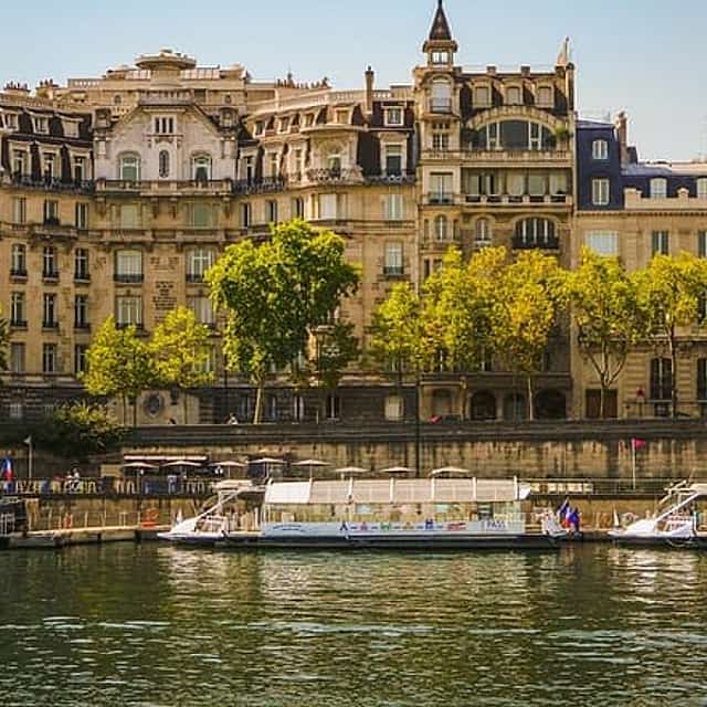 Full Day Paris City Tour with Seine River Lunch Cruise and Moulin Rouge