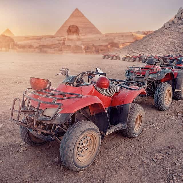 Quad-Bike-Safari zu den Pyramiden