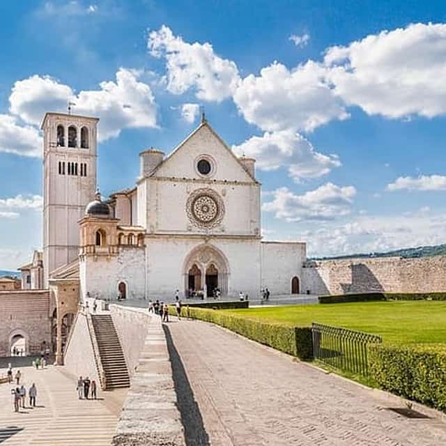 Private Full-Day Tour of Assisi and Cortona from Florence