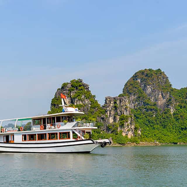 Luxury One Day Tour to Halong Bay From Hanoi On Limousine & NEWEST Highway