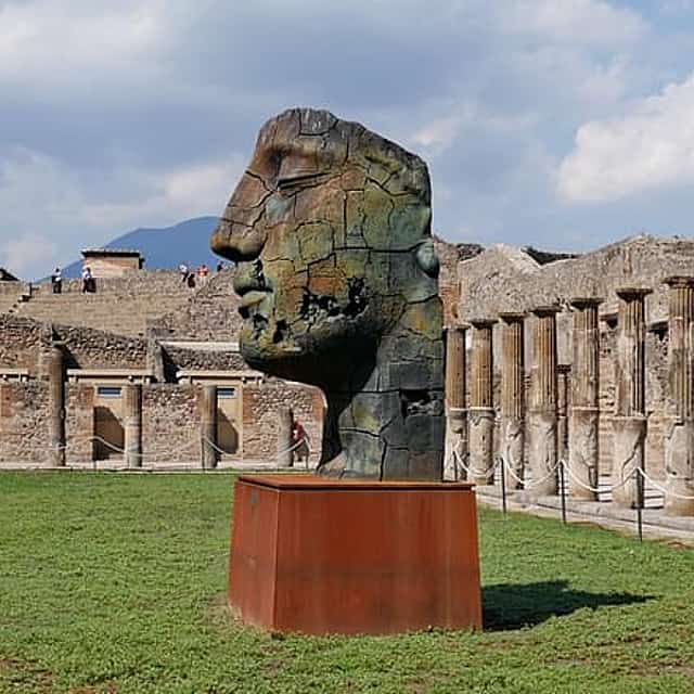 Pompeii & Herculaneum: Private Day Trip with Driver and Guide