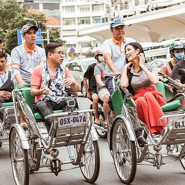 Small-group Saigon City Tour: 3-Hour Cyclo Ride to Hidden Stories