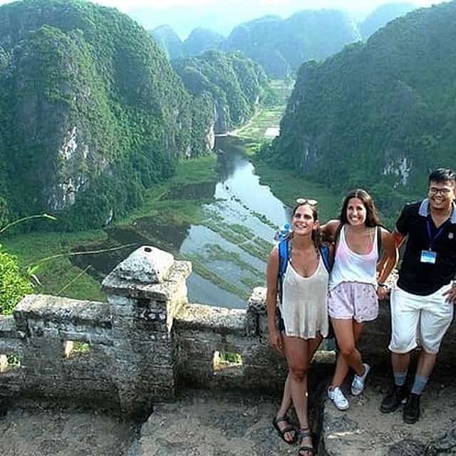 Hoa Lu, Tam Coc, Mua Cave With Amazing View - All Inclusive