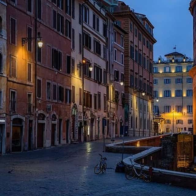 Private transfer from San Marino to Rome with 2 hours for sightseeing