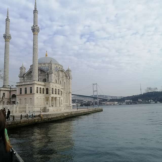 Dolmabahçe Palast und Zwei Kontinente Tour