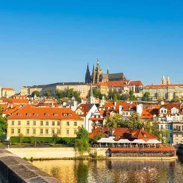 Prague Grand 2,5 hour + 2 hour exterior walking tour