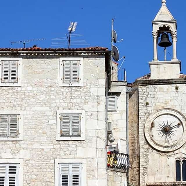 Split Scavenger Hunt & Highlights Self-Guided Walking Tour
