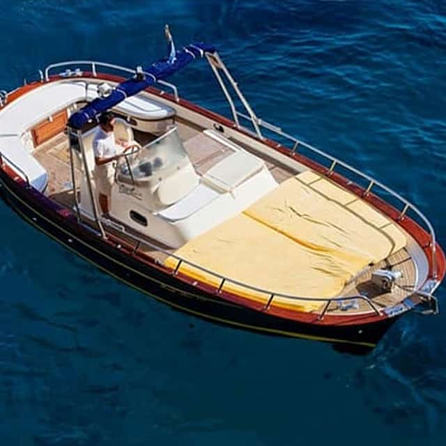 Capri: 6 hour private boat tour among hidden bays and crystal-clear waters