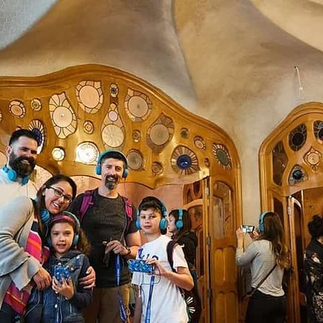 Tour privado casas de Gaudí: La Pedrera y Casa Vicens Sin Colas
