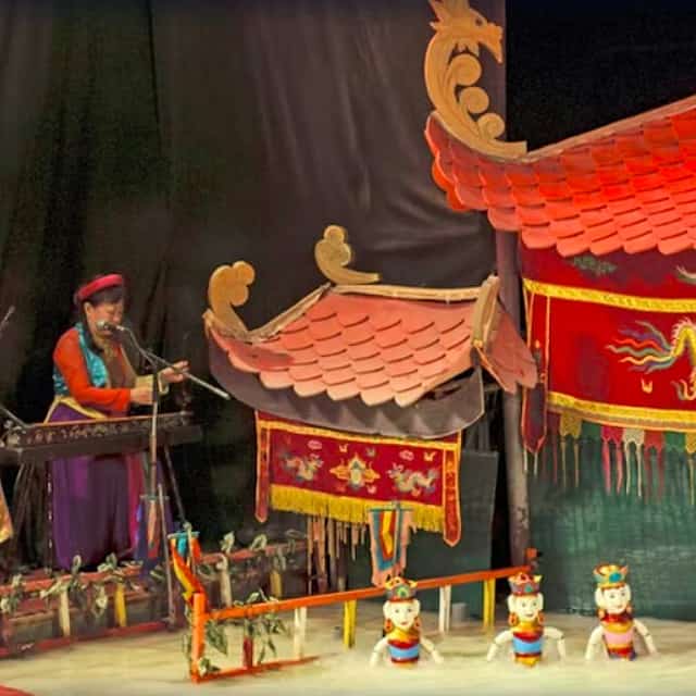 Vietnamese Su Kukla Akşam Yemeği Şovu