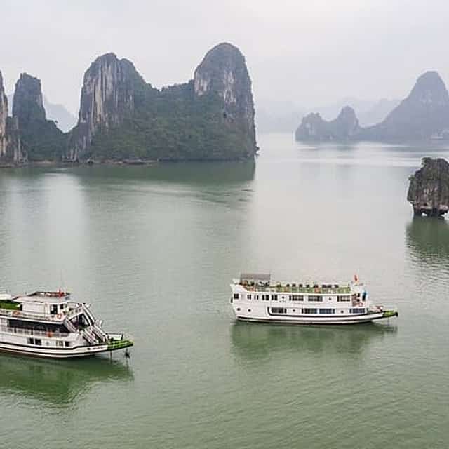 Halong Bay Budget Cruise 2 Days 1 Night Tour from HANOI