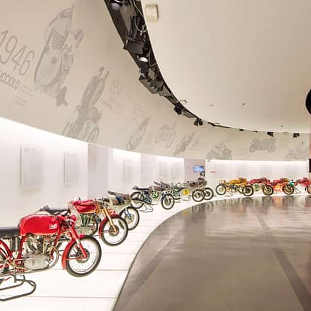 Bologna: Automobili Lamborghini Museum + Ducati Museum