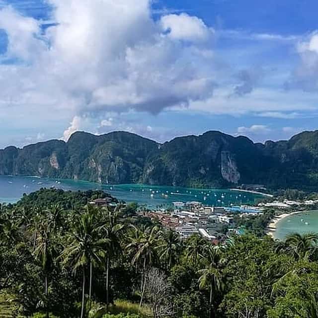 Phi Phi & Bamboo Islands Escape by Luxury Catamaran