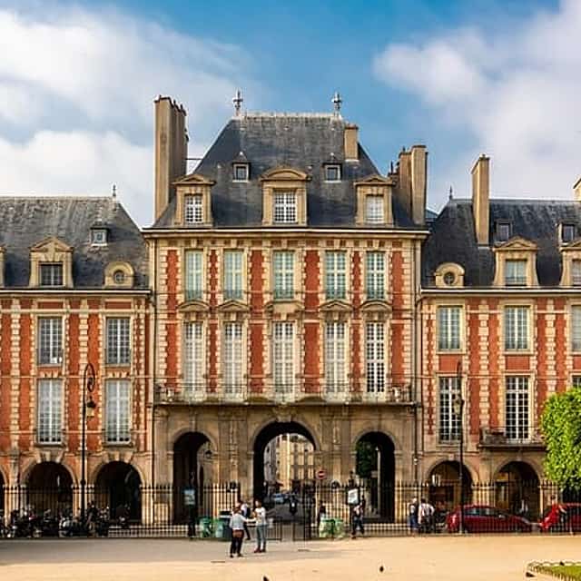 Paris Le Marais Self-Guided Quest: The Mysterious Note