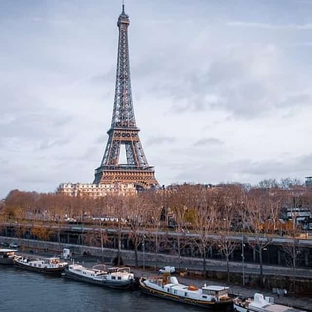 Seine Cruise, Eiffel Tower and Giverny Tour