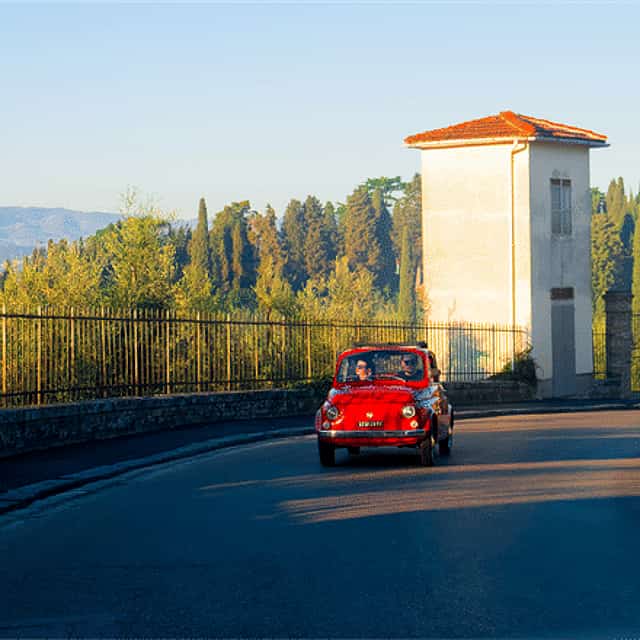 Private Vintage FIAT 500 Fahrt in den toskanischen Hügeln mit Verkostung ab Florenz