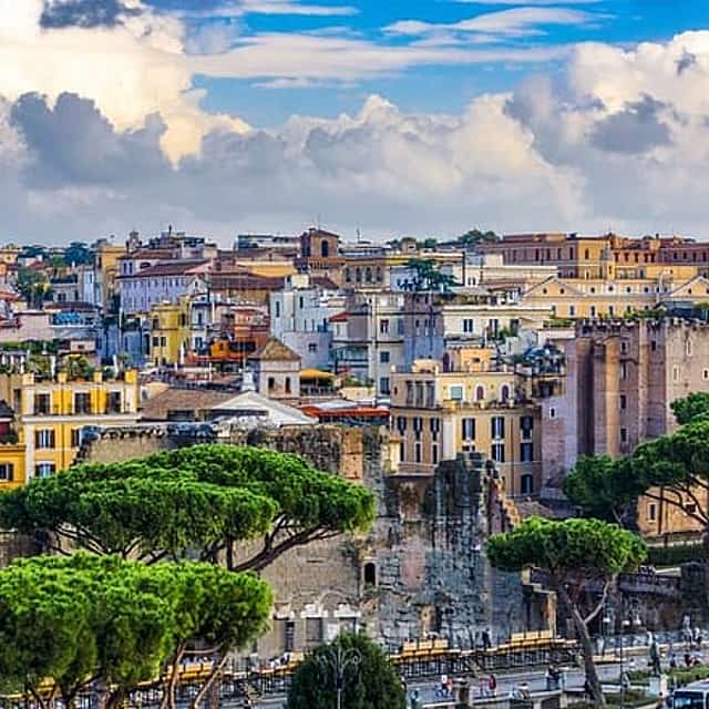 Bologna to Rome Private Transfer with 1-2 Sightseeing Stops