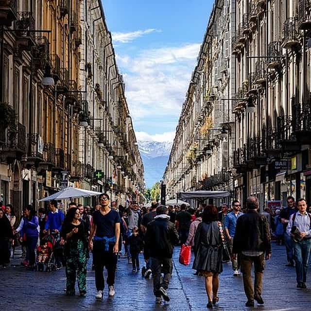 Passeio a pé pelo centro de Turim e pelo mercado de Porta Palazzo