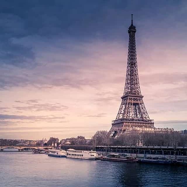 Full-Day Paris Private VIP Tour with Shopping and Cabaret Experience