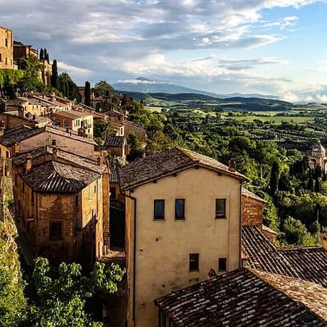 Rome to Montepulciano with Wine Tasting + Stop at Orvieto