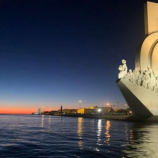  Lisbon Small Group 2-Hour Night Sailing Tour with a welcome Drink