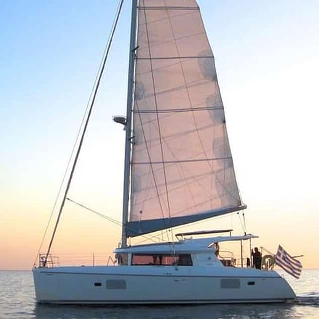 Shared Classic Sunset Trip from Santorini around the famous beaches
